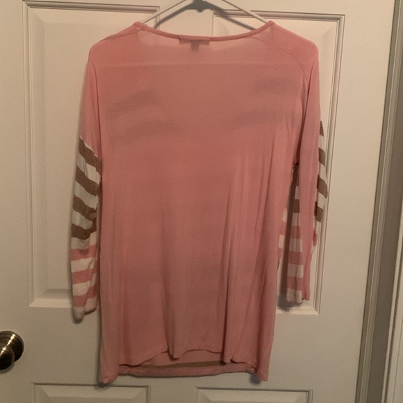 Signature Studio Top - Picture 2 of 2